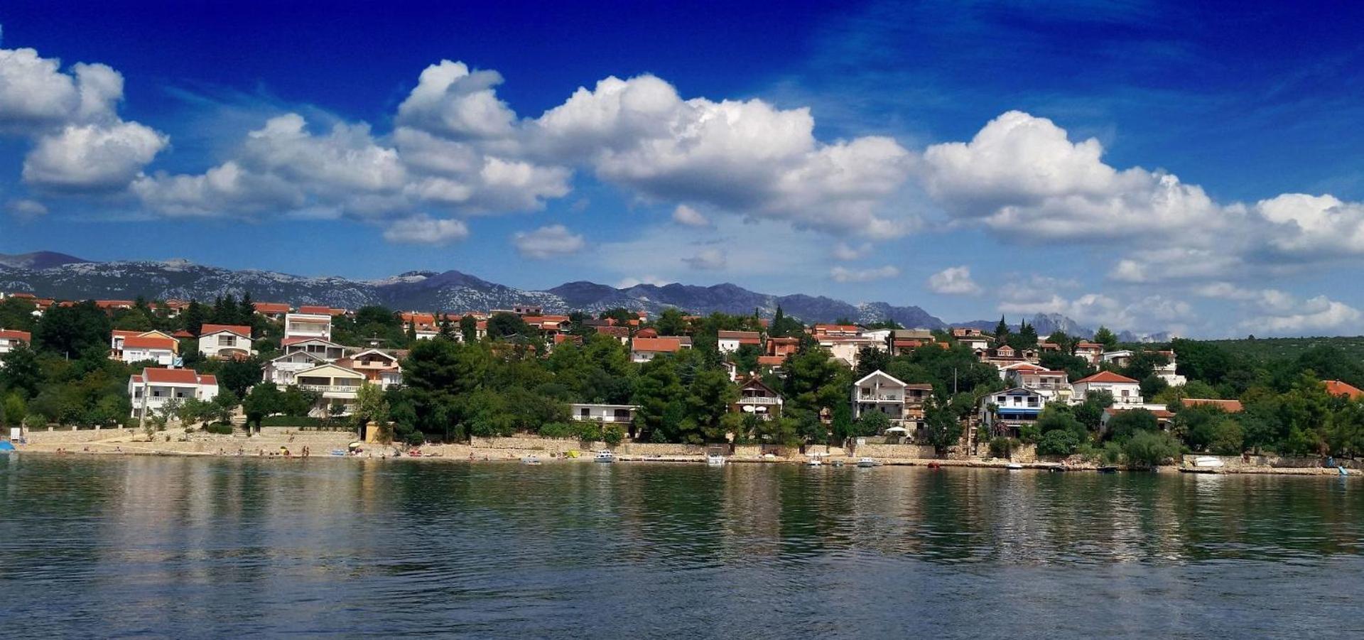 Apartments Dubravko Maslenica Esterno foto